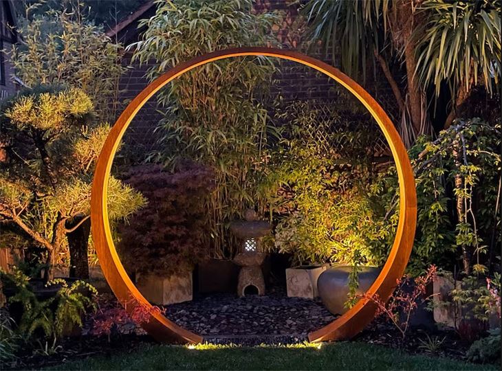 Corten čelična prstenasta skulptura