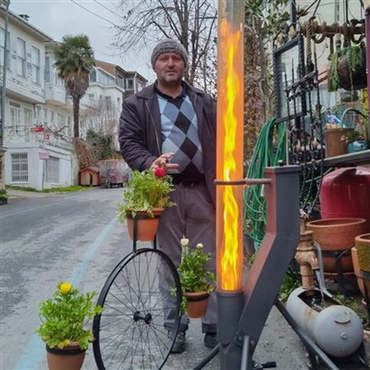 Dvorišni topli grijač na drvene pelete